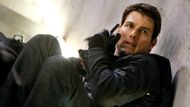 Where does Tom Cruise live?
